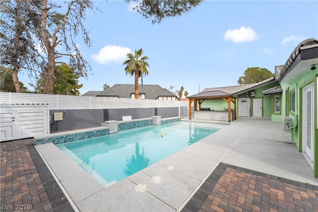 3160 Viking, Las Vegas, NV 89121
