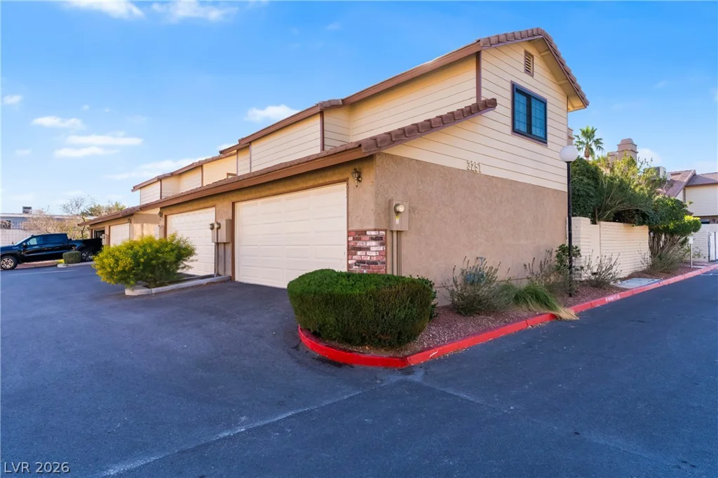 3251 Dawnflower, Las Vegas, NV 89121