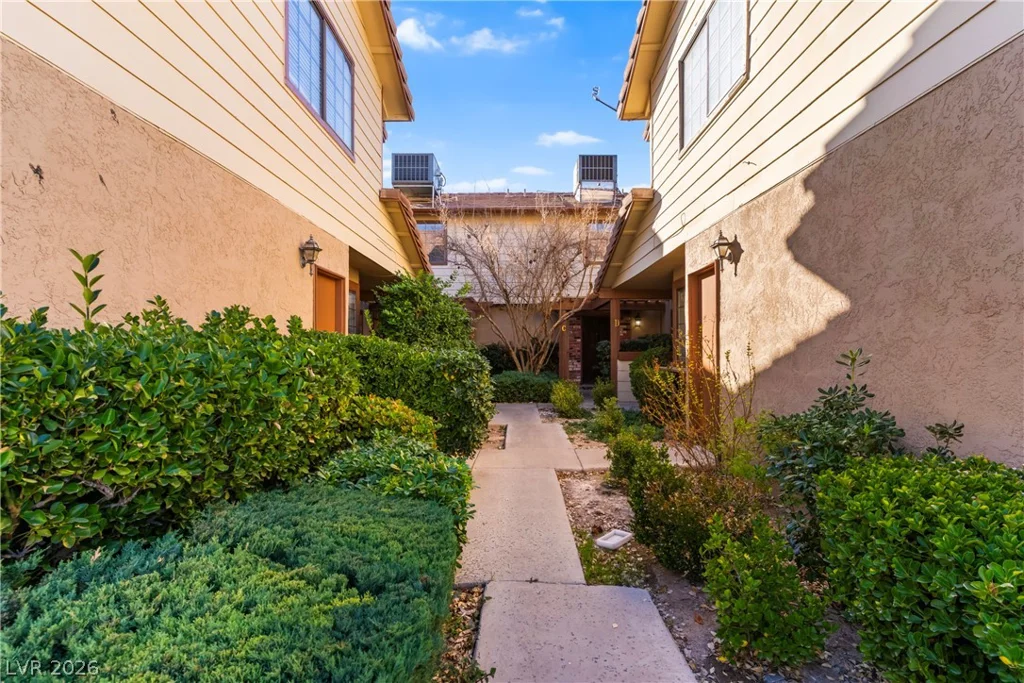 3251 Dawnflower, Las Vegas, NV 89121