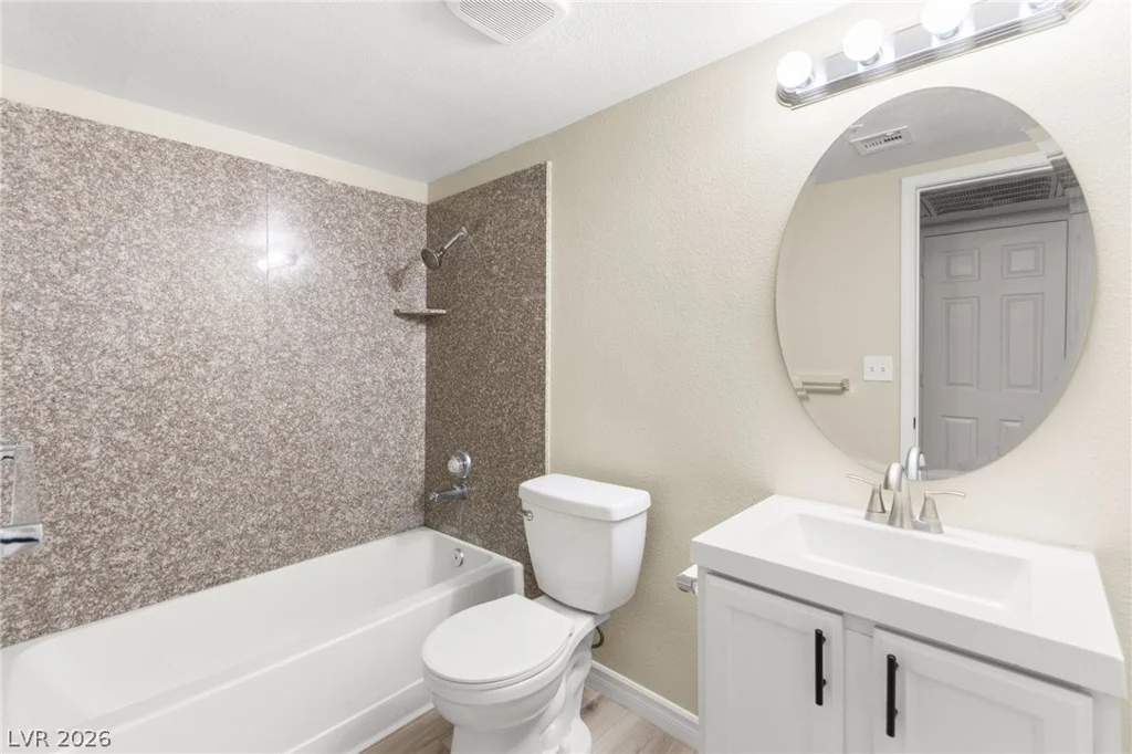 2451 Rainbow, Las Vegas, NV 89108