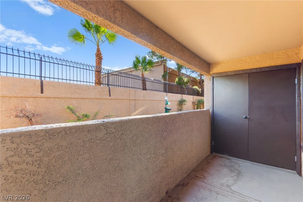 2451 Rainbow, Las Vegas, NV 89108