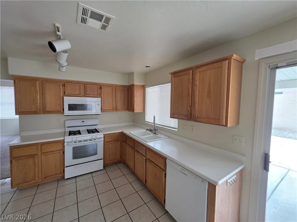 25 Newburg, North Las Vegas, NV 89032