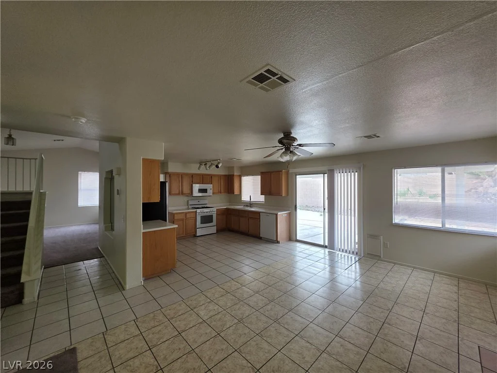 25 Newburg, North Las Vegas, NV 89032