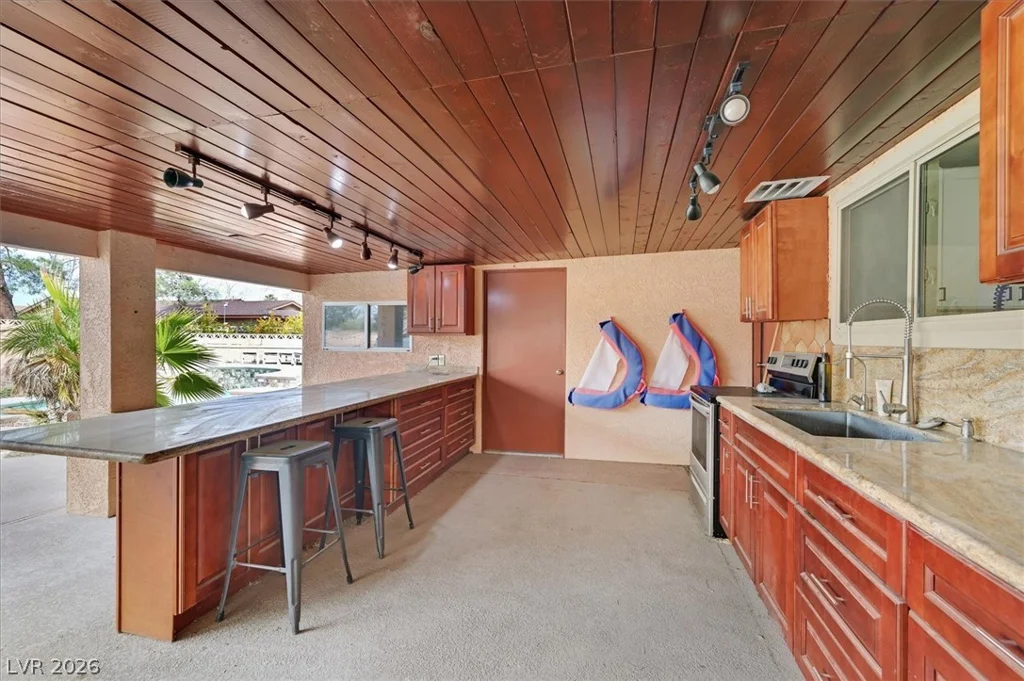 6304 Jennifer, Las Vegas, NV 89108