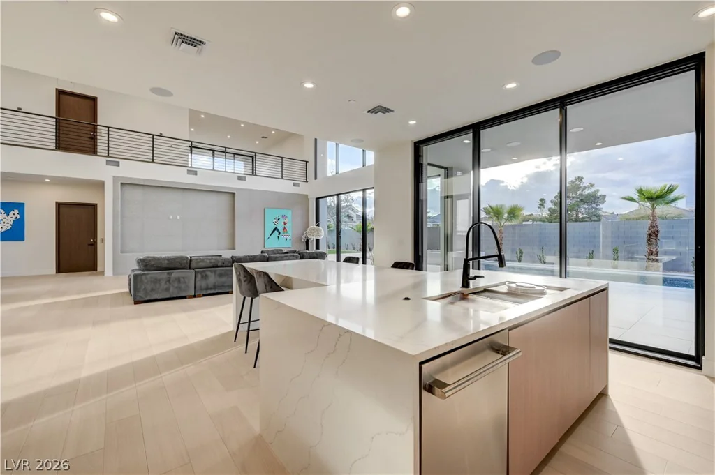 5555 Teco, Las Vegas, NV 89118