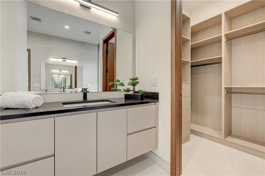 5555 Teco, Las Vegas, NV 89118