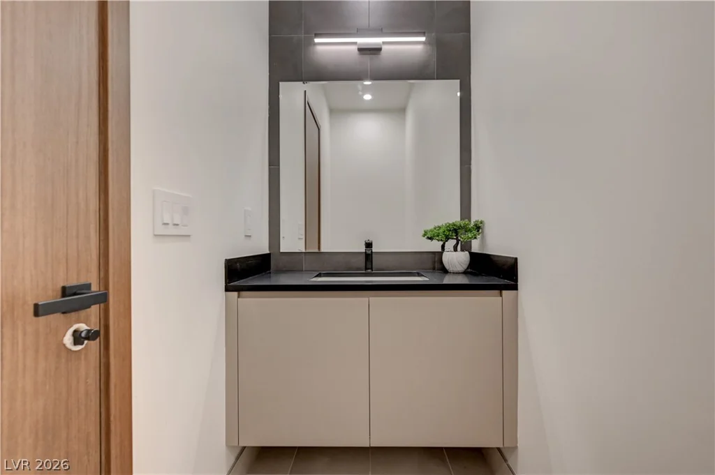 5555 Teco, Las Vegas, NV 89118