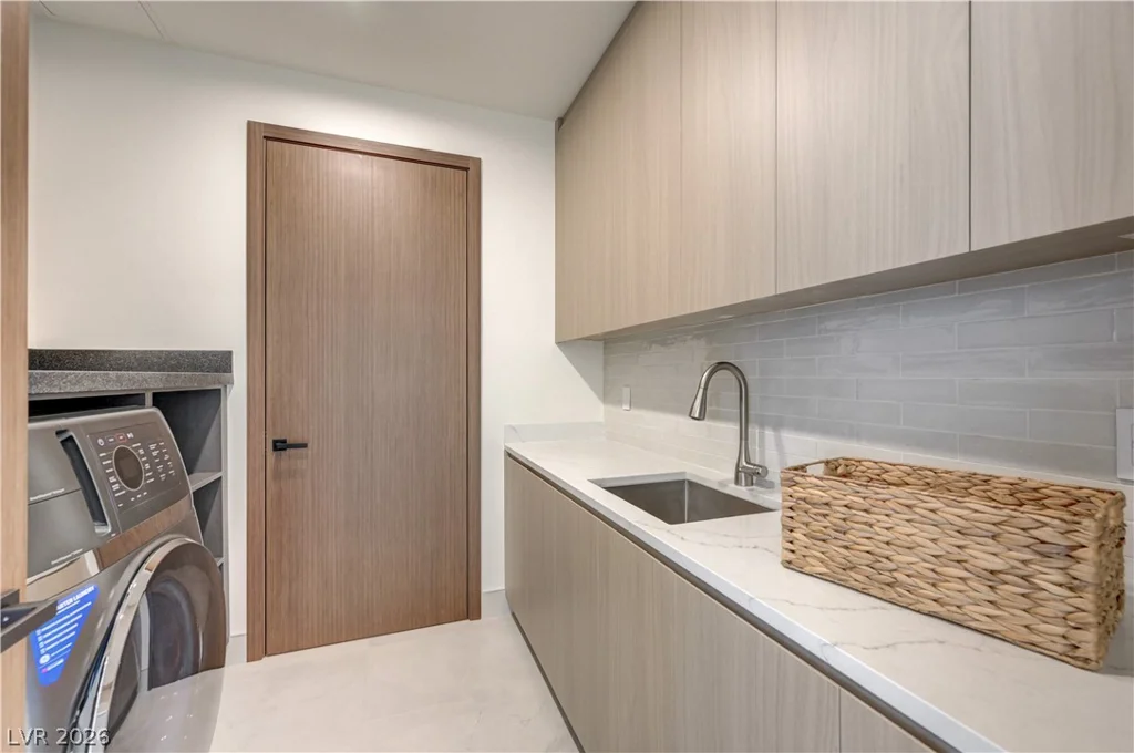 5555 Teco, Las Vegas, NV 89118