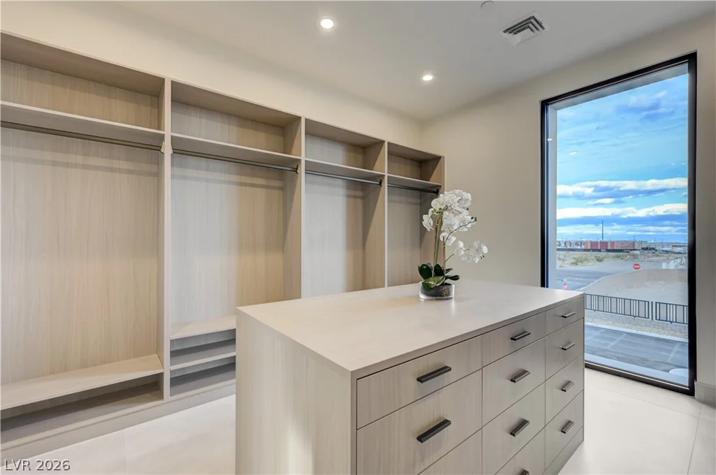 5555 Teco, Las Vegas, NV 89118