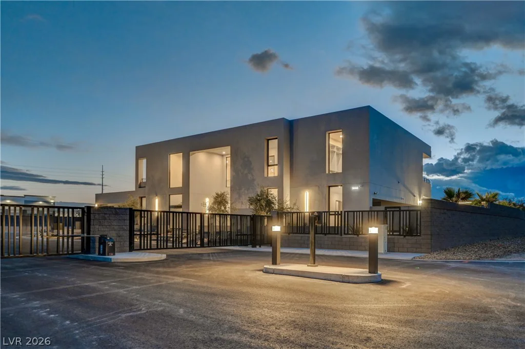 5555 Teco, Las Vegas, NV 89118