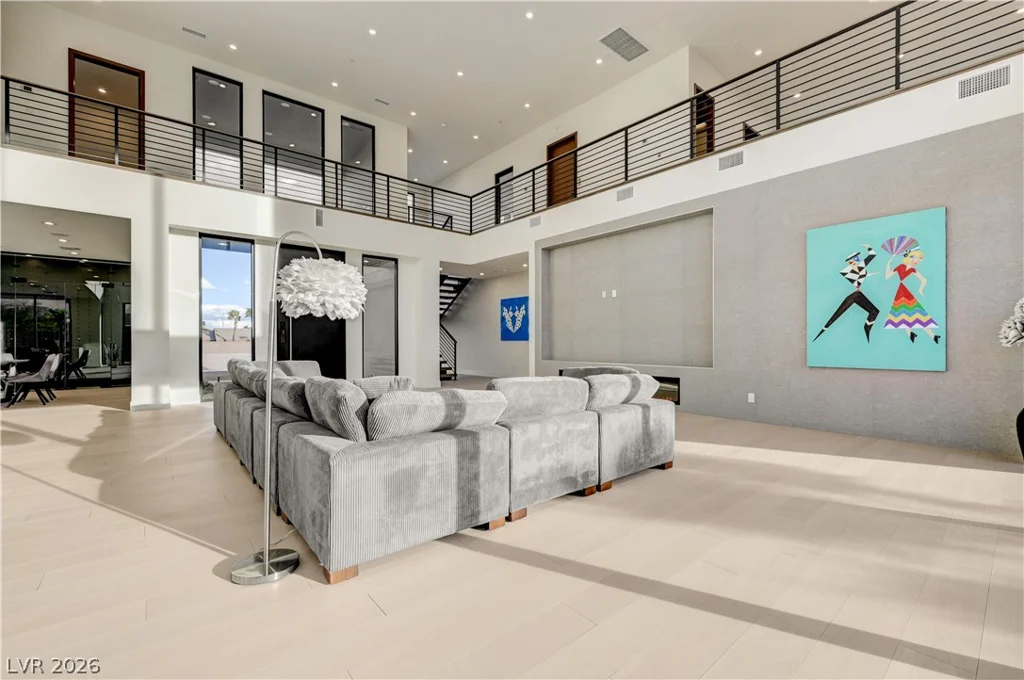 5555 Teco, Las Vegas, NV 89118