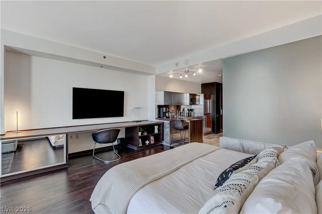 4381 Flamingo, Las Vegas, NV 89103