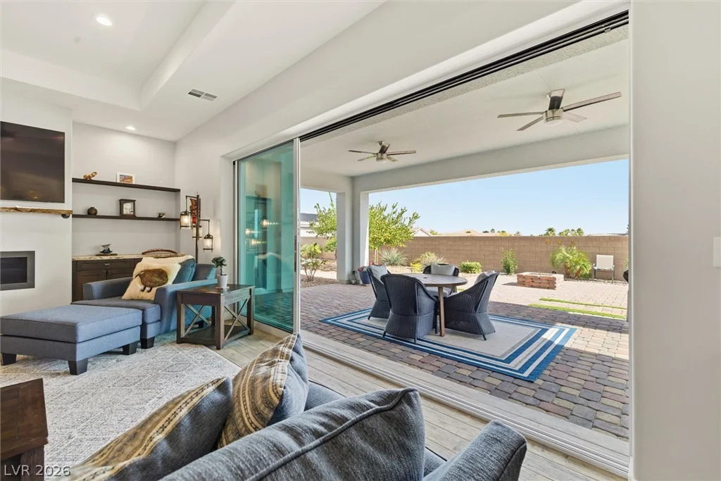 8260 Sweetwater Creek, Las Vegas, NV 89113