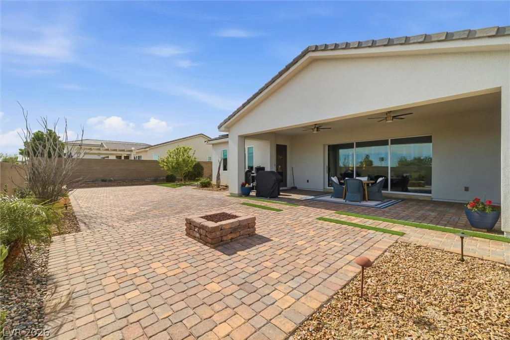 8260 Sweetwater Creek, Las Vegas, NV 89113
