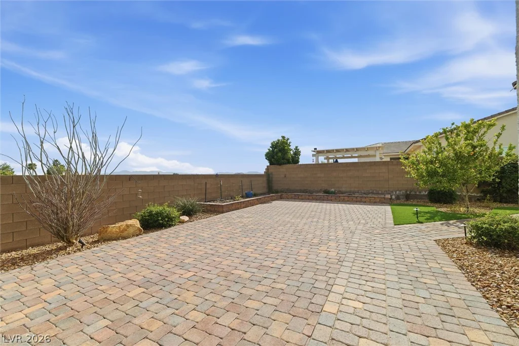 8260 Sweetwater Creek, Las Vegas, NV 89113