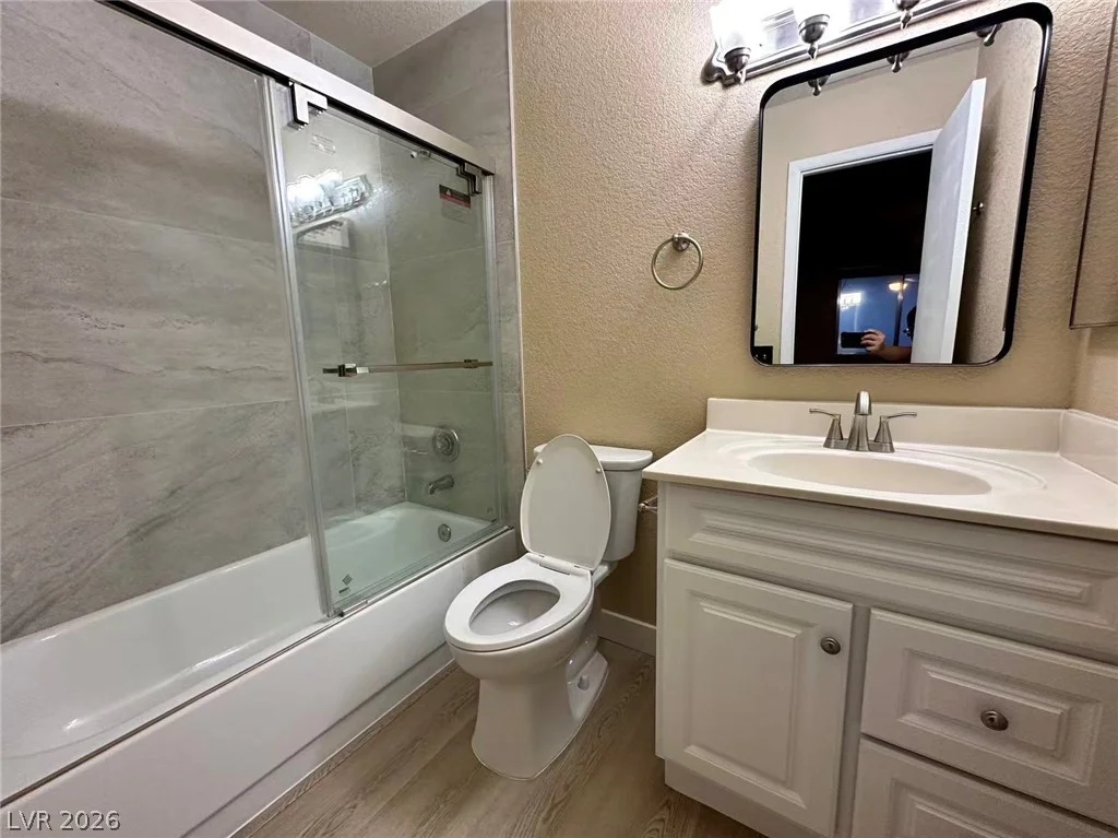 7965 Terrace Rock, Las Vegas, NV 89128