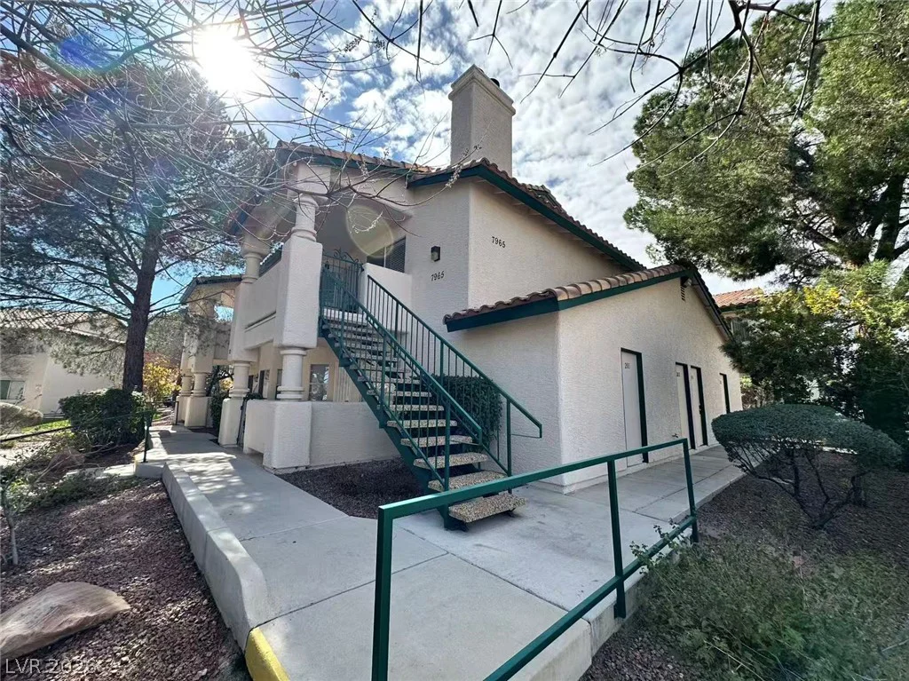 7965 Terrace Rock, Las Vegas, NV 89128