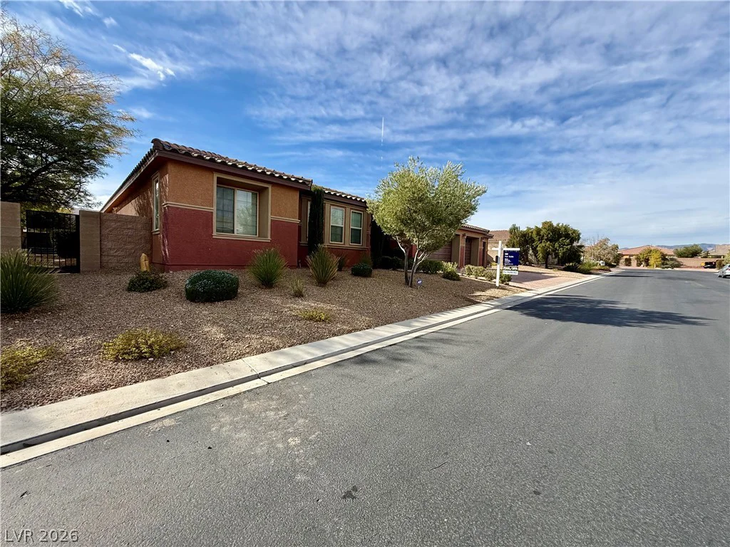 8455 Creekstone, Las Vegas, NV 89113