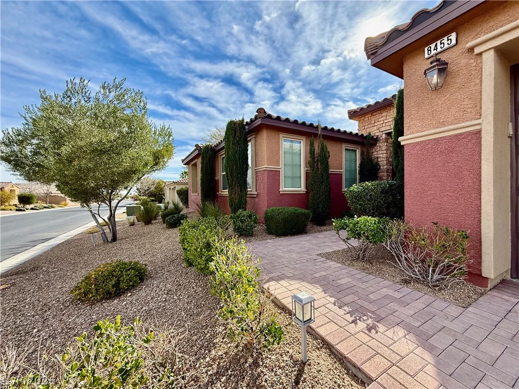 8455 Creekstone, Las Vegas, NV 89113