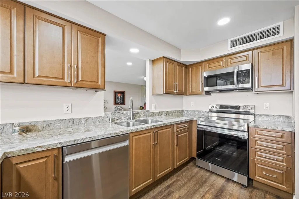 3111 Bel Air, Las Vegas, NV 89109