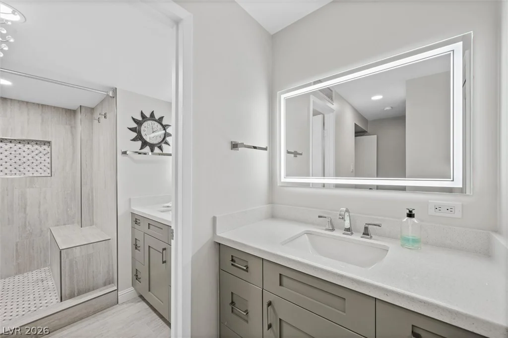 3111 Bel Air, Las Vegas, NV 89109