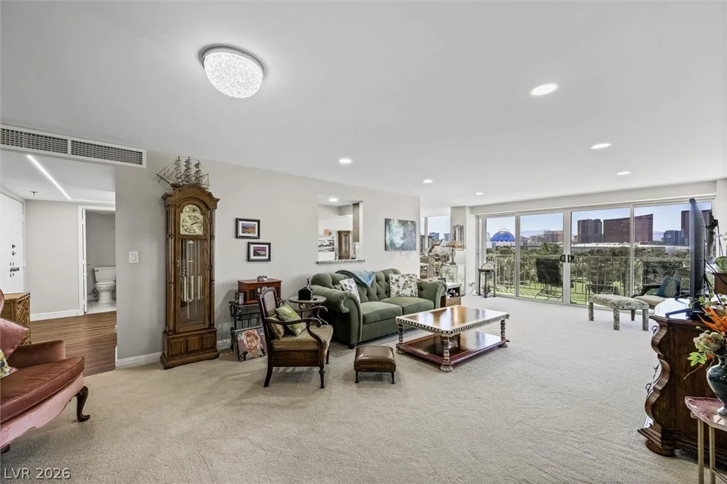 3111 Bel Air, Las Vegas, NV 89109