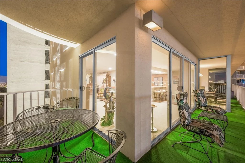 3111 Bel Air, Las Vegas, NV 89109