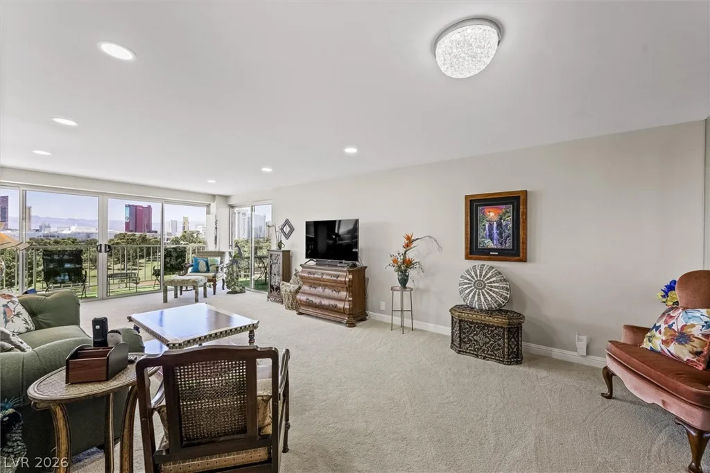 3111 Bel Air, Las Vegas, NV 89109
