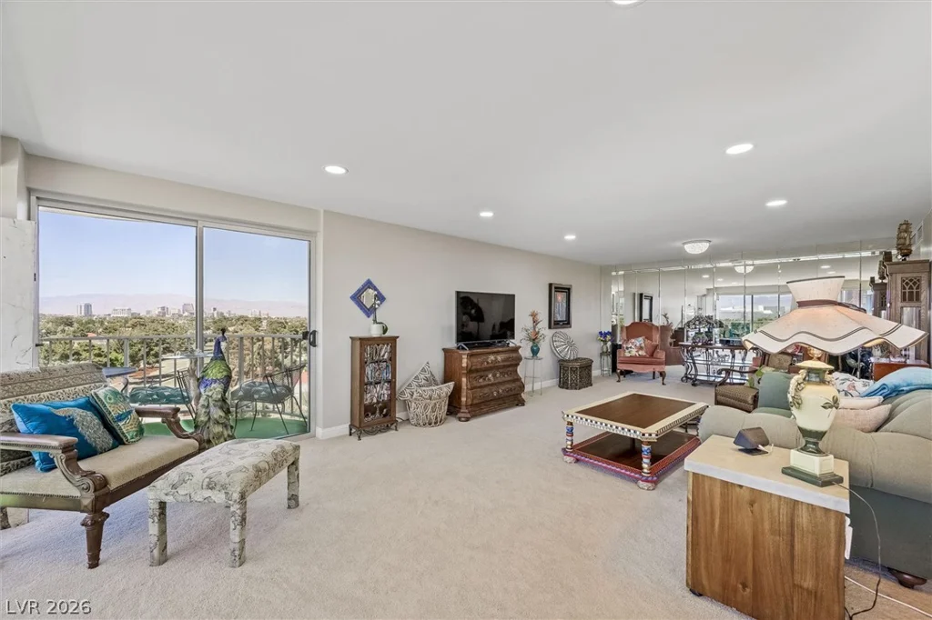 3111 Bel Air, Las Vegas, NV 89109