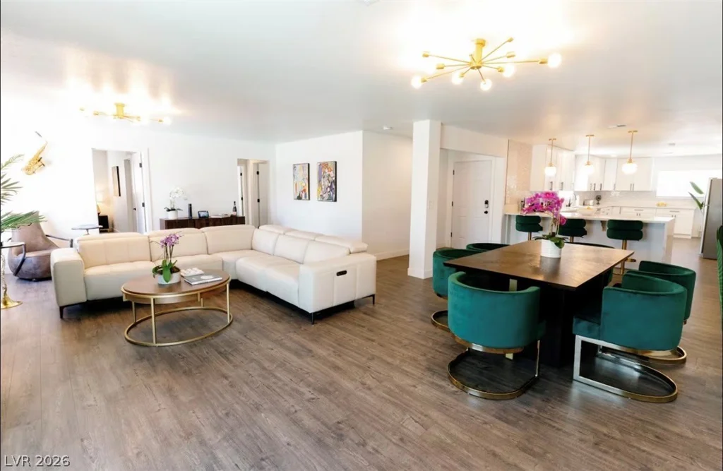 1305 16th, Las Vegas, NV 89104