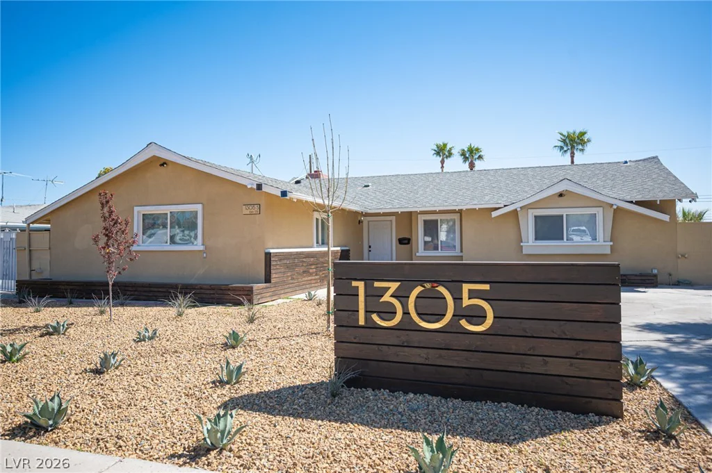 1305 16th, Las Vegas, NV 89104
