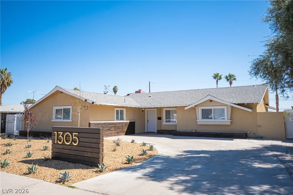1305 16th, Las Vegas, NV 89104