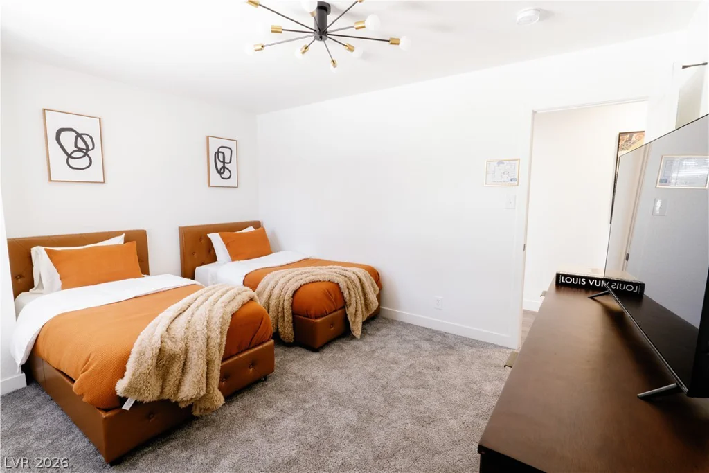 1305 16th, Las Vegas, NV 89104