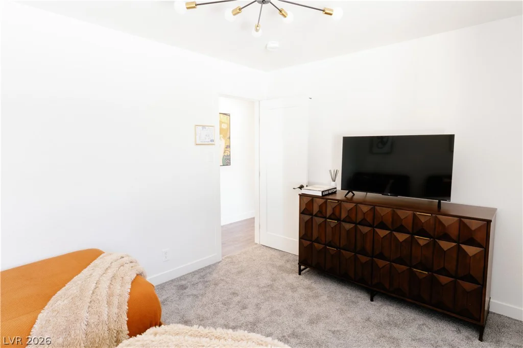1305 16th, Las Vegas, NV 89104