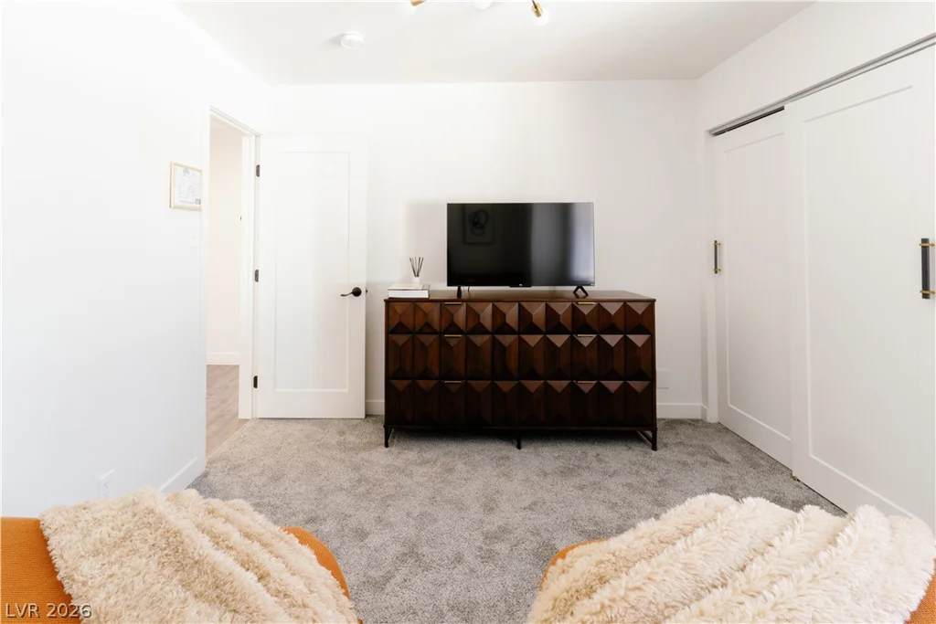 1305 16th, Las Vegas, NV 89104