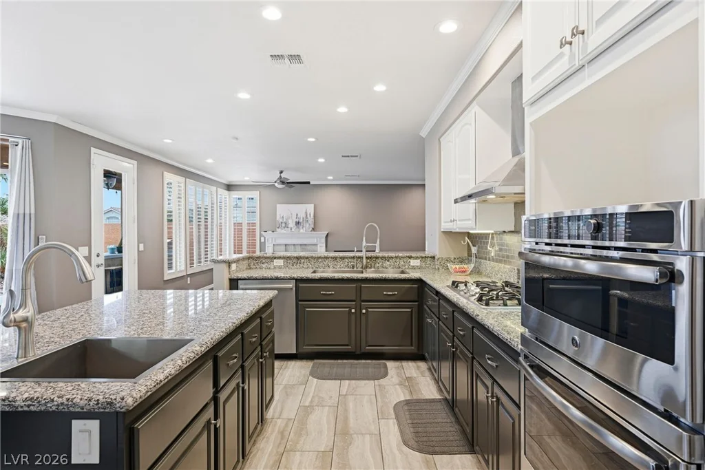 2002 Mesquite Wood, Henderson, NV 89012