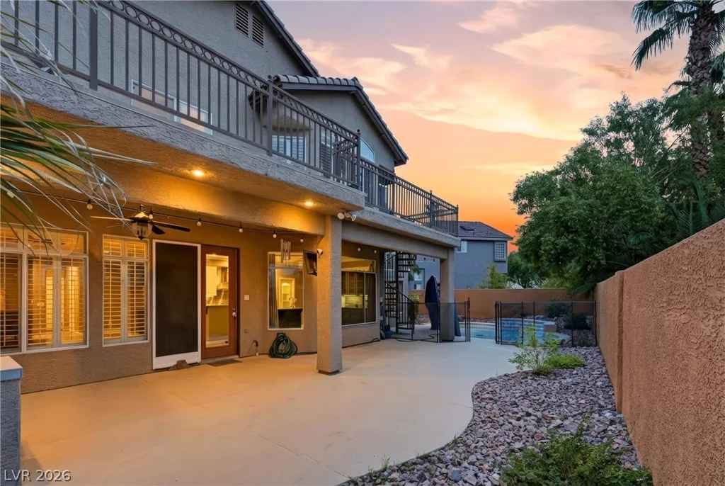 2002 Mesquite Wood, Henderson, NV 89012