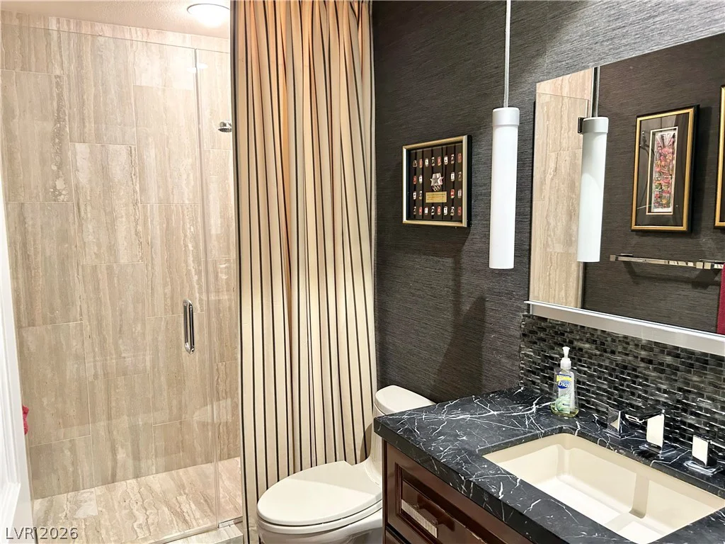7307 Mission Hills, Las Vegas, NV 89113