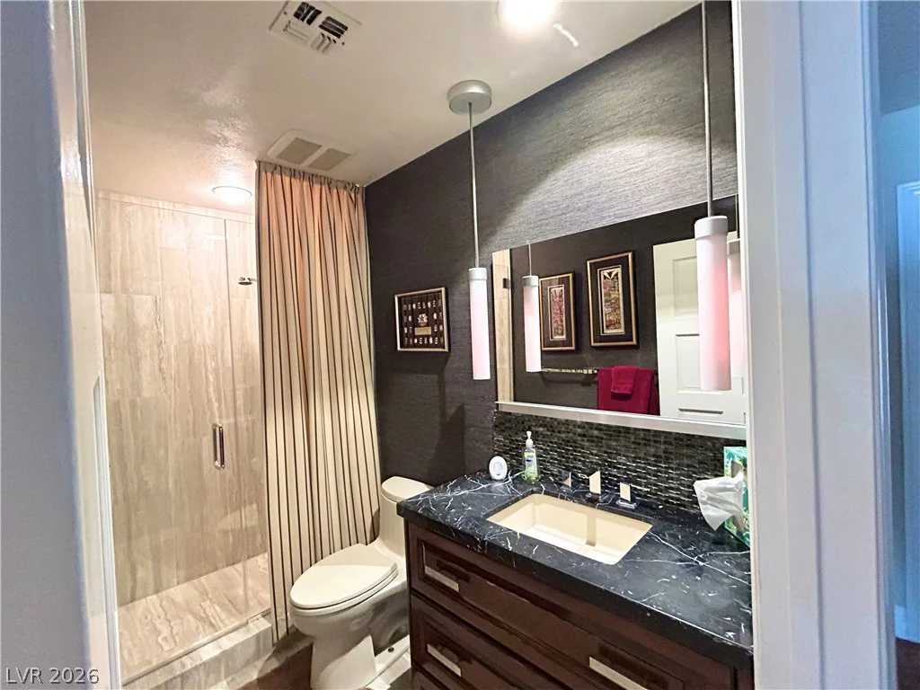 7307 Mission Hills, Las Vegas, NV 89113