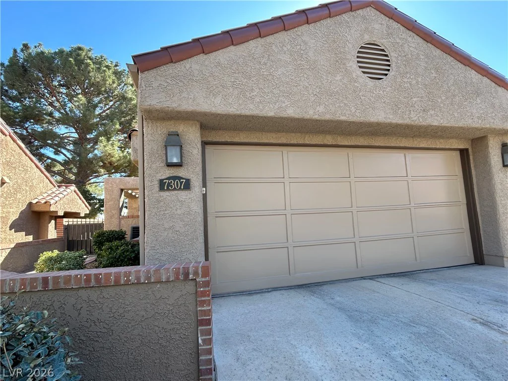 7307 Mission Hills, Las Vegas, NV 89113