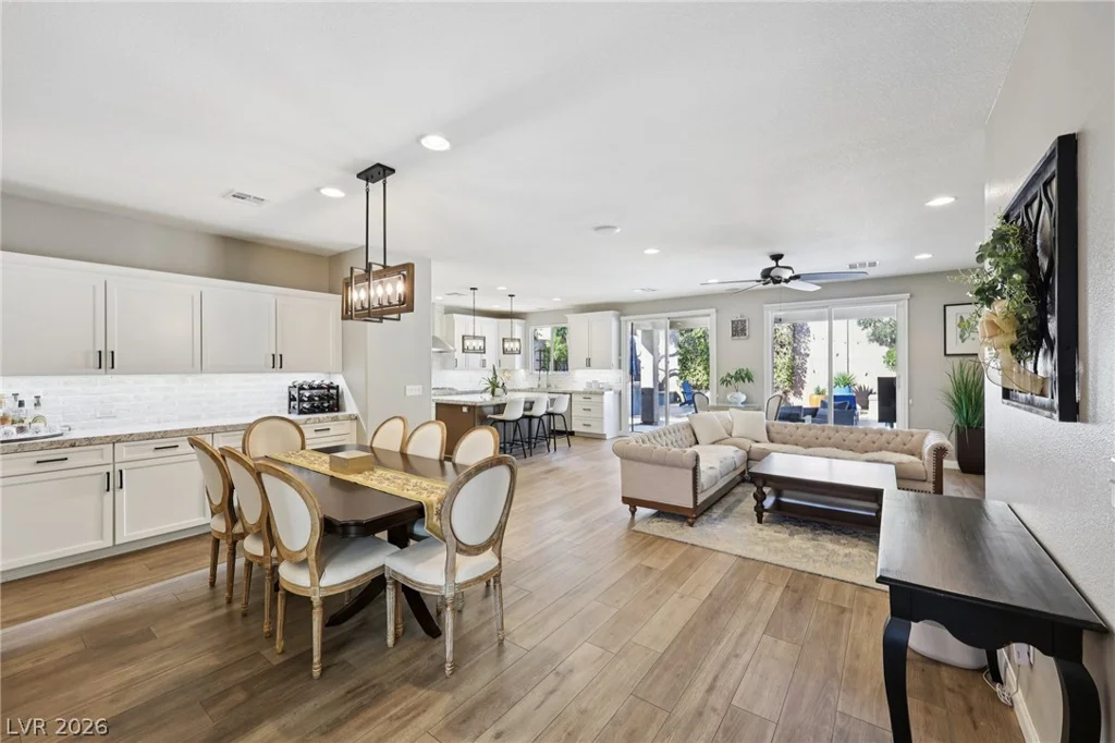 10414 Hemingway, Las Vegas, NV 89149
