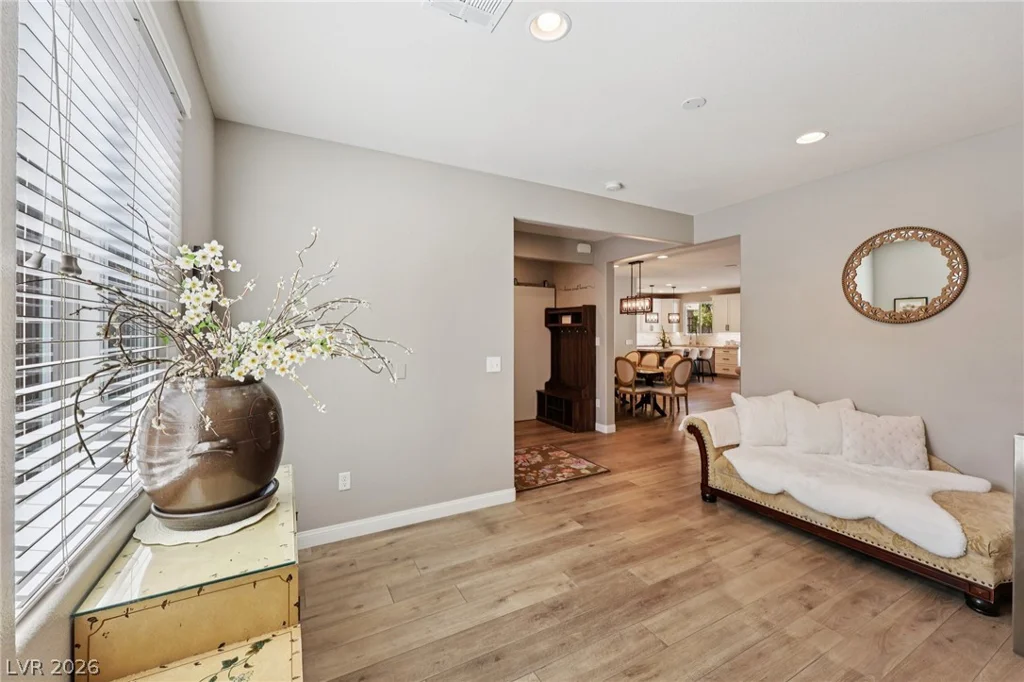 10414 Hemingway, Las Vegas, NV 89149