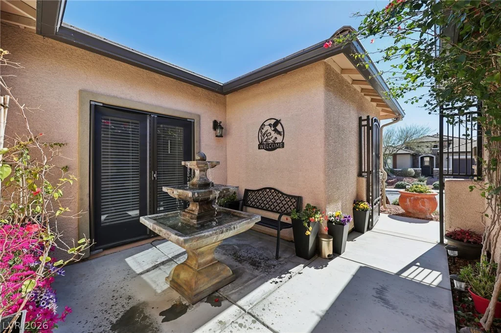 10414 Hemingway, Las Vegas, NV 89149