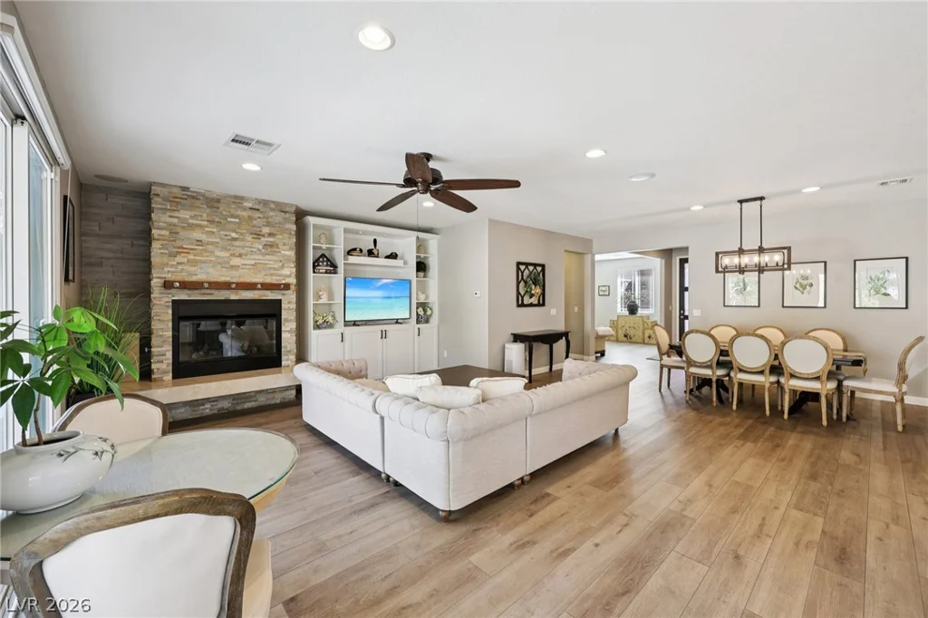 10414 Hemingway, Las Vegas, NV 89149