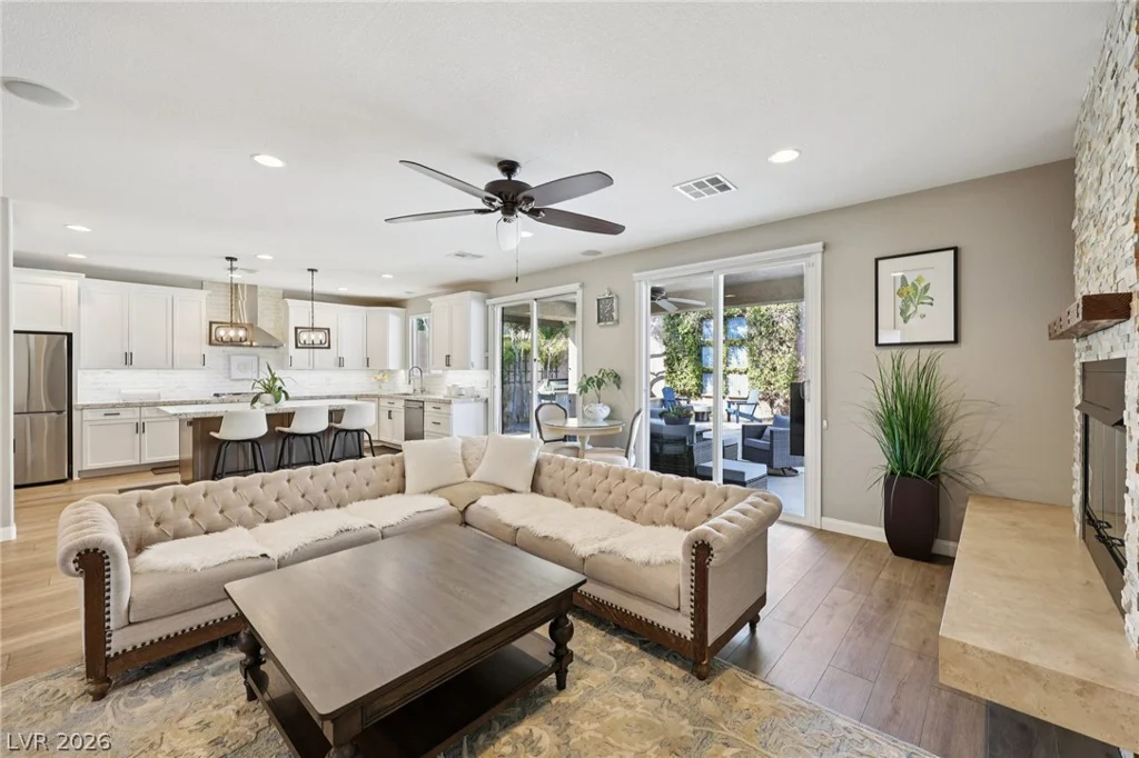 10414 Hemingway, Las Vegas, NV 89149