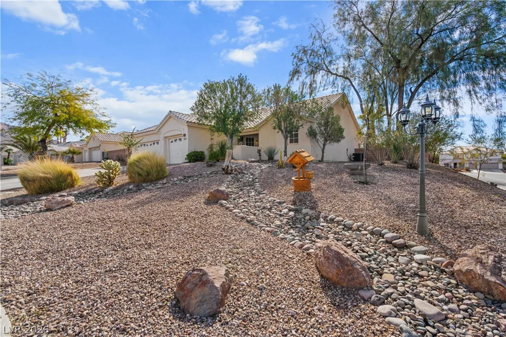 6647 Isolated, Las Vegas, NV 89110