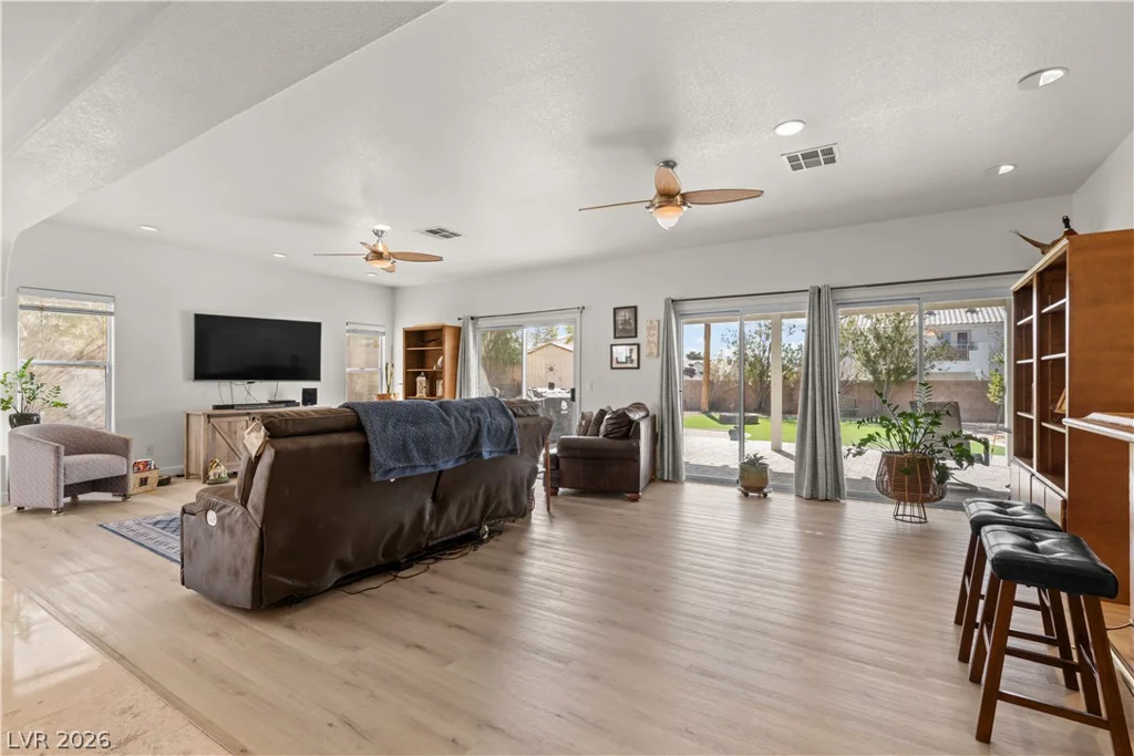 6647 Isolated, Las Vegas, NV 89110