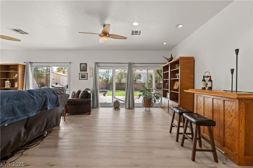 6647 Isolated, Las Vegas, NV 89110