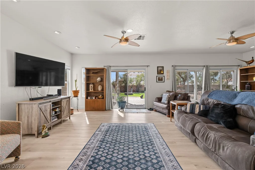 6647 Isolated, Las Vegas, NV 89110