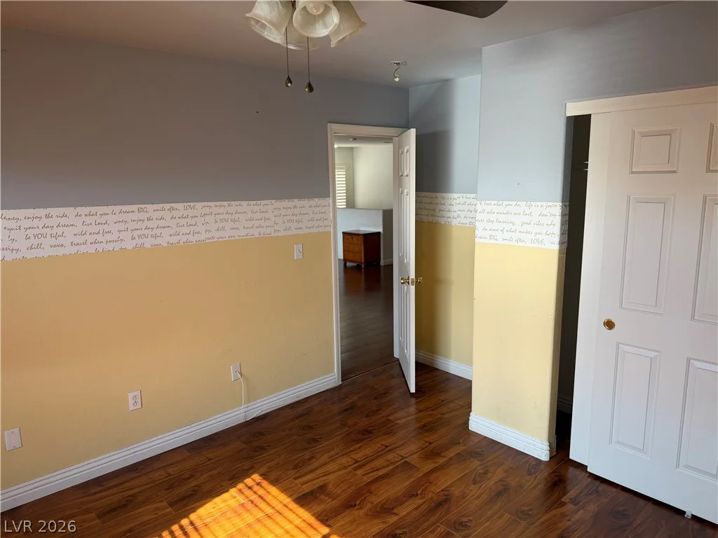 178 Flying Hills, Las Vegas, NV 89148